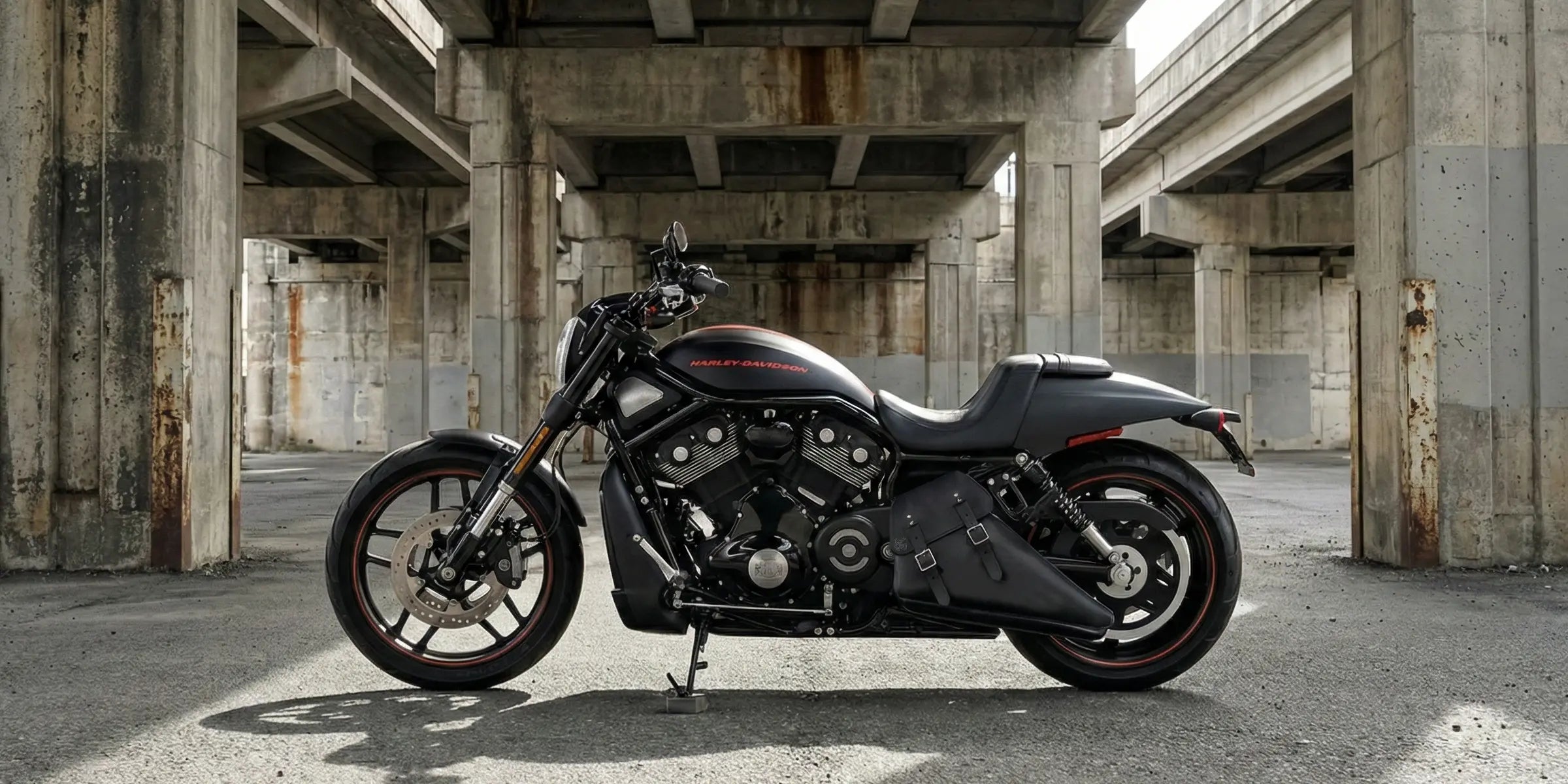 Harley Davidson V-Rod with a BAD&G Customs Left Side Solo Bag.